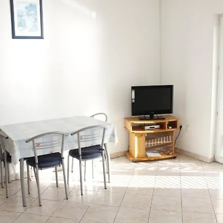 Lucija Daire Sveti Petar (Zadar)