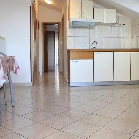 Apartment Lucija